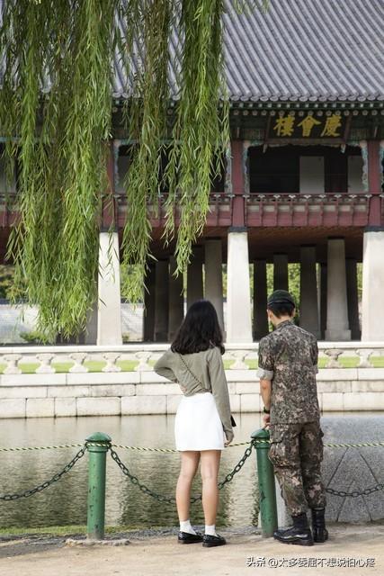送女人丝巾，一份深情厚意的礼物