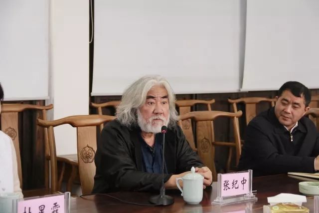 科林·拜尔作品，探索文学与艺术的独特魅力