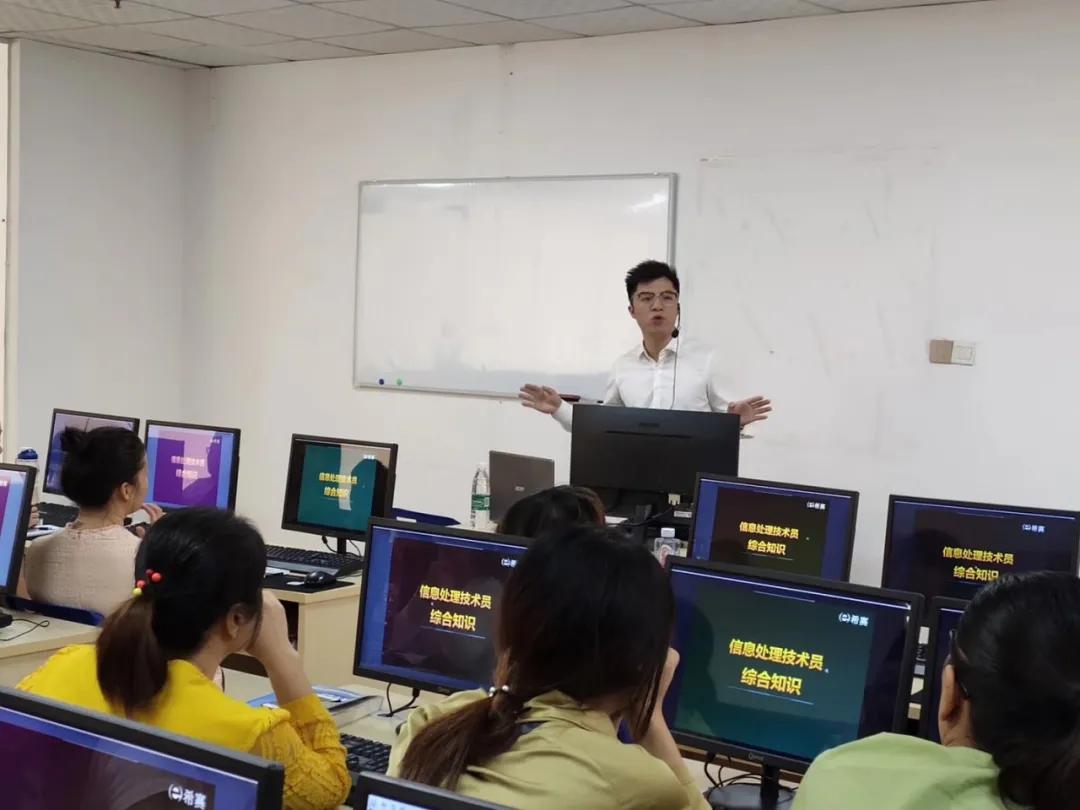 内训师对企业的作用，赋能与提升的关键力量