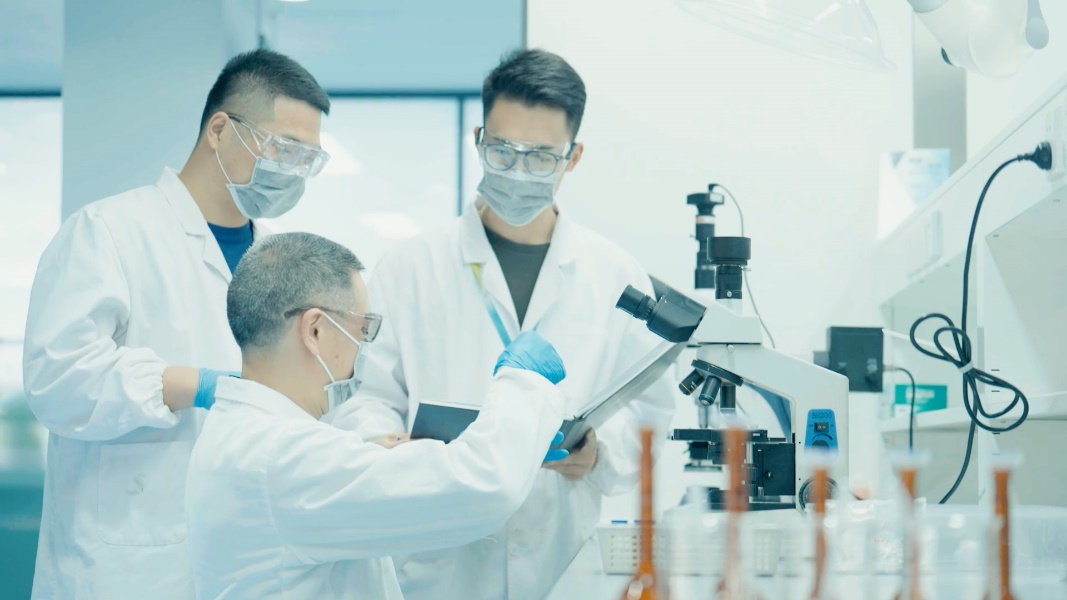 滨江儿保泌尿外科专家，守护儿童泌尿健康的守护者