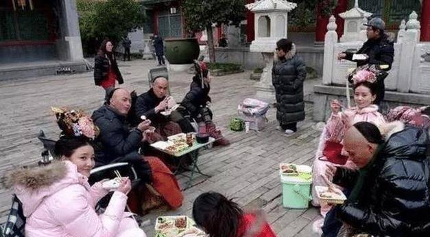 剧组吃饭图片，揭示幕后的温馨与团结