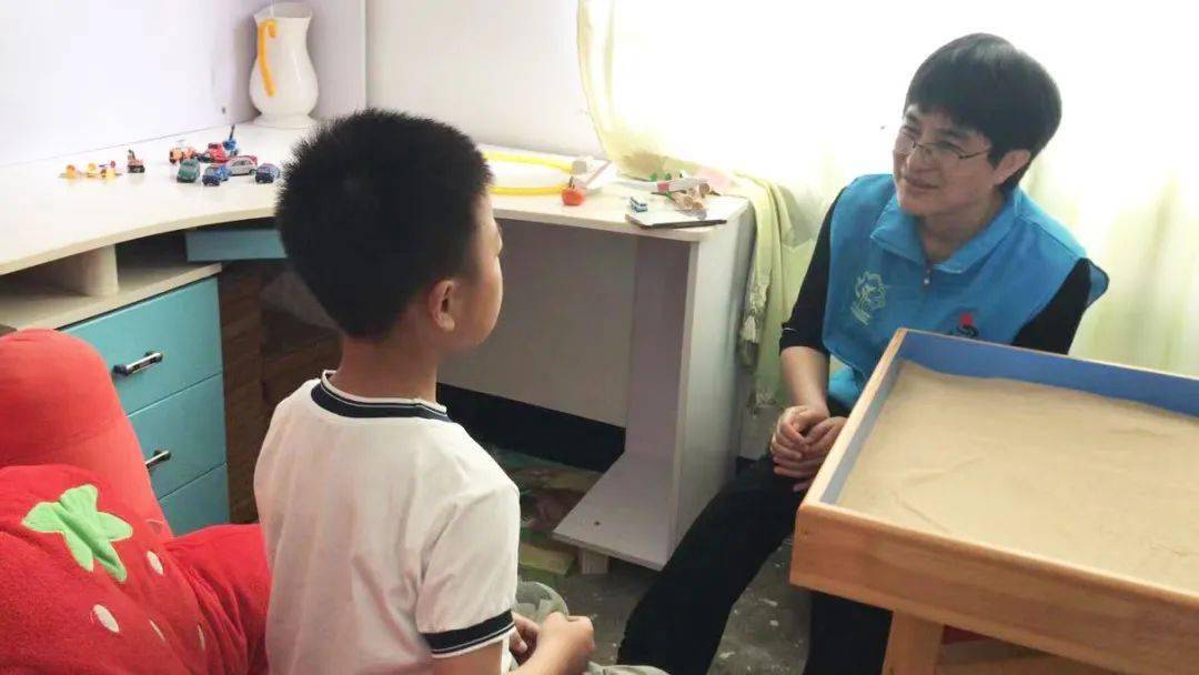 小儿泌尿专家，守护儿童健康的守护者