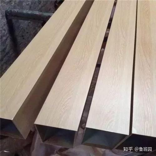 斜木纹石材，自然之美与艺术之力的完美结合