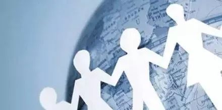 当中跑开局，策略、挑战与机遇