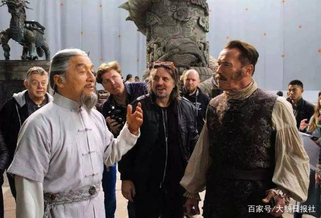 成龙剧组，传奇背后的辛勤与付出