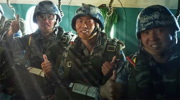 蓝天伞兵，伞兵X的传奇故事