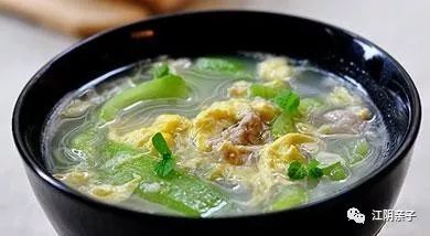 蒜叶蛋花汤，一道家常美食的魅力与故事