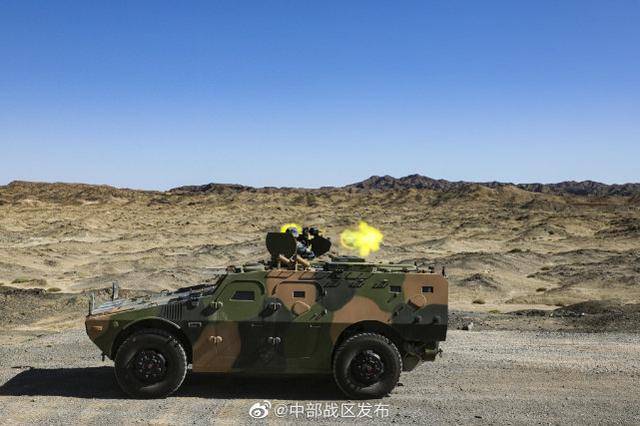 解放军伞兵突击车，现代战争中的空中利器