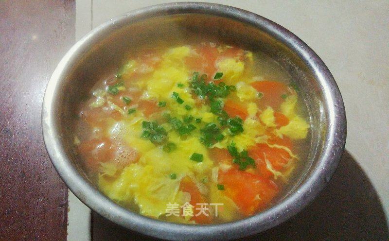 鸡蛋西红柿蛋花汤，一道家常美食的烹饪与品味