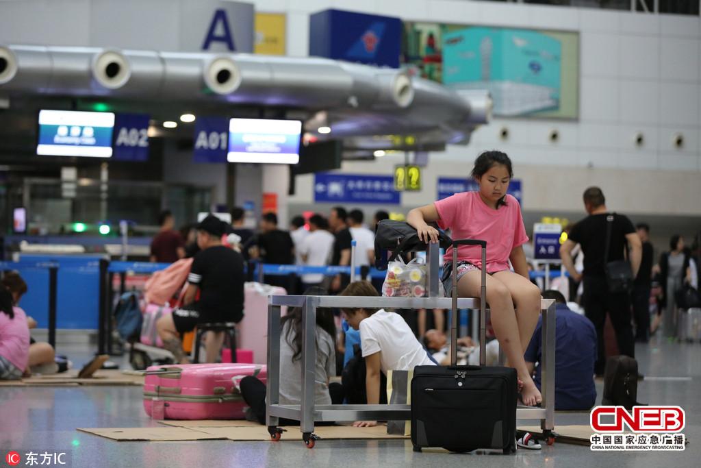 飞机场语音广播，引领旅客安全出行的智能之声