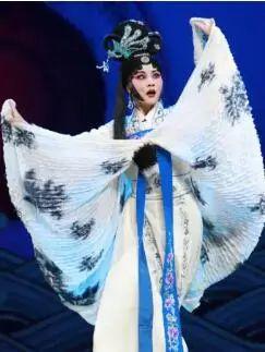 月神女祭司阵容，探索神秘力量的完美结合