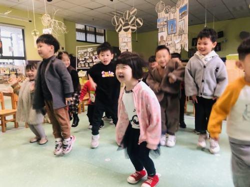 小班美术课程，甜甜的糖果之旅