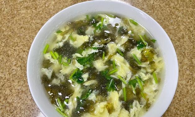 蛋花紫菜瘦肉汤，一道美味与健康并存的佳肴
