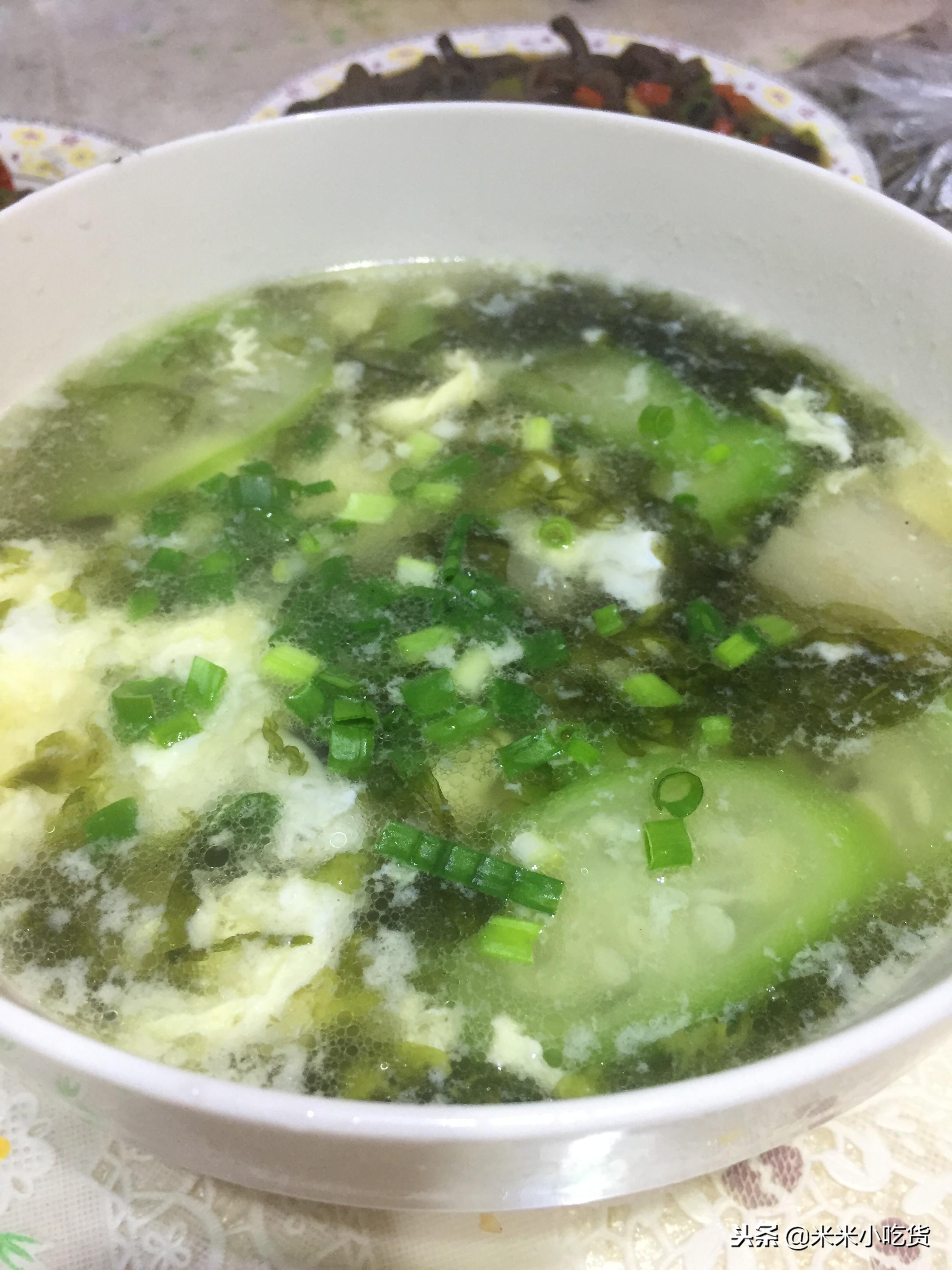 紫菜香菇蛋花汤，一道美味与健康并存的汤品
