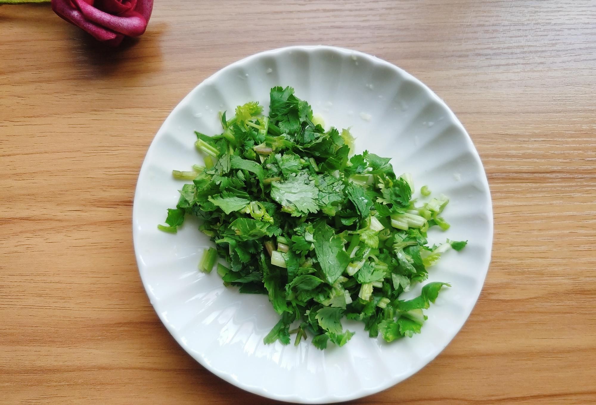 蛋花汤的制作技巧，如何做出片状蛋花