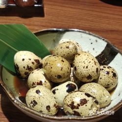 鹌鹑蛋花样拼盘，美食的艺术展现
