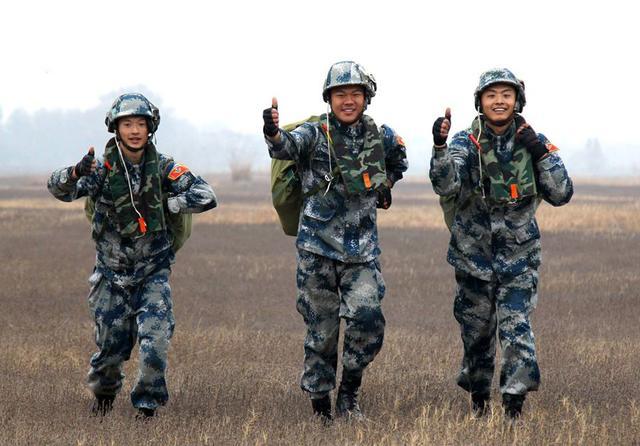 部队的伞兵刀会外流吗