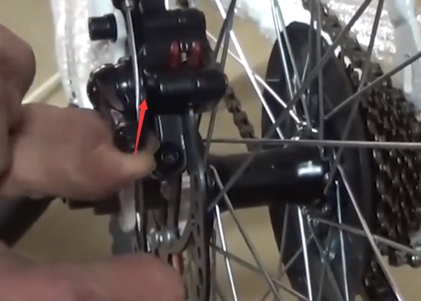 RockShox REBA拆解，深入了解自行车刹车系统的核心组件