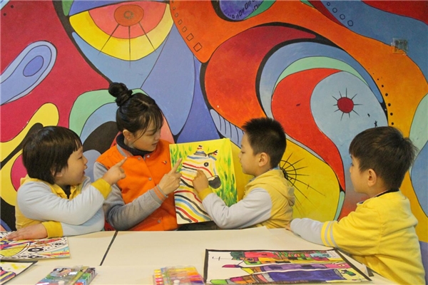 幼儿园美术评析，探索与启示